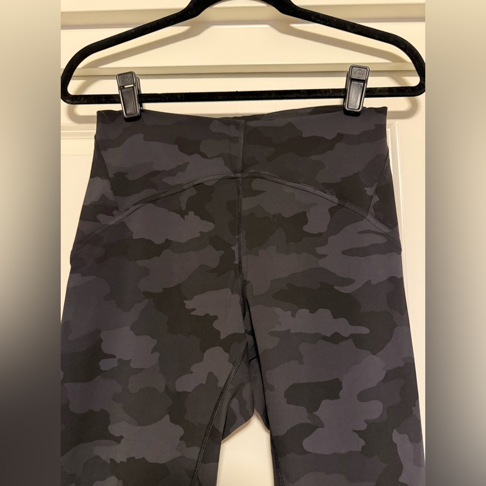 Lululemon Instill Camo Print 25” Leggings - size 8